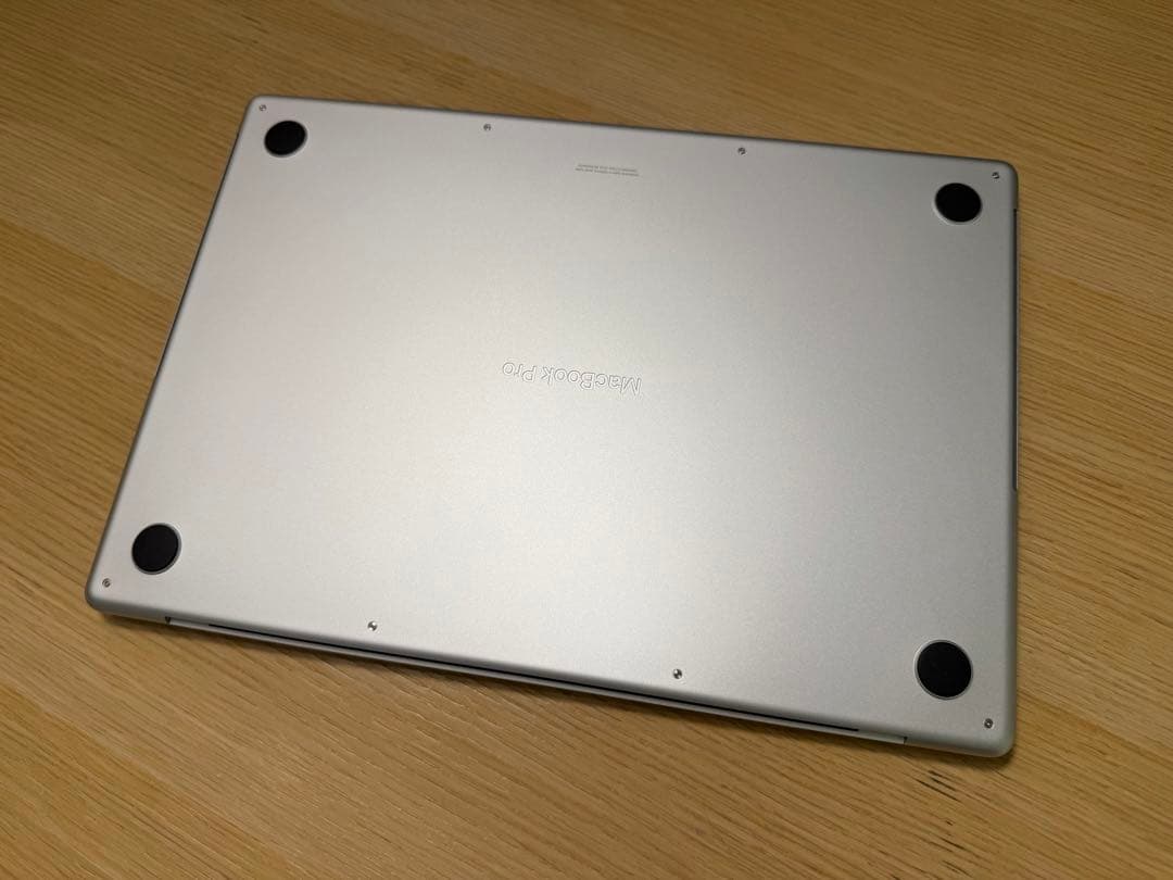 Macbook Pro 16インチ M3 Max シルバー 4TB 128GB