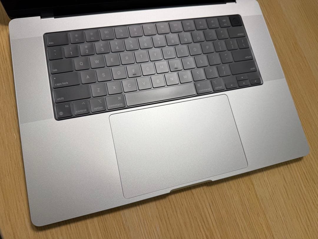 Macbook Pro 16インチ M3 Max シルバー 4TB 128GB