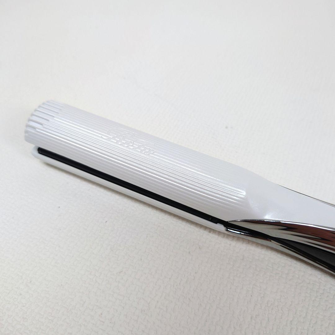 M1126D1 リファ ビューテック ストレートアイロン 通電確認済み