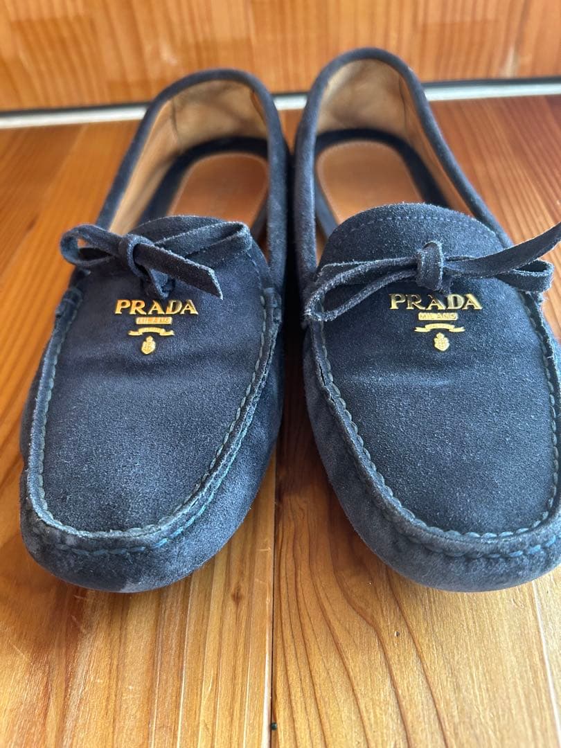 PRADA ネイビー スエード ローファー