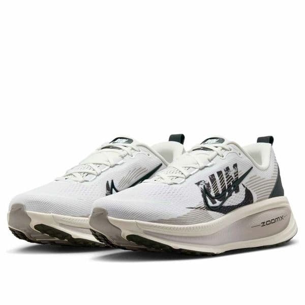 新品 NIKE VOMERO18 27cm