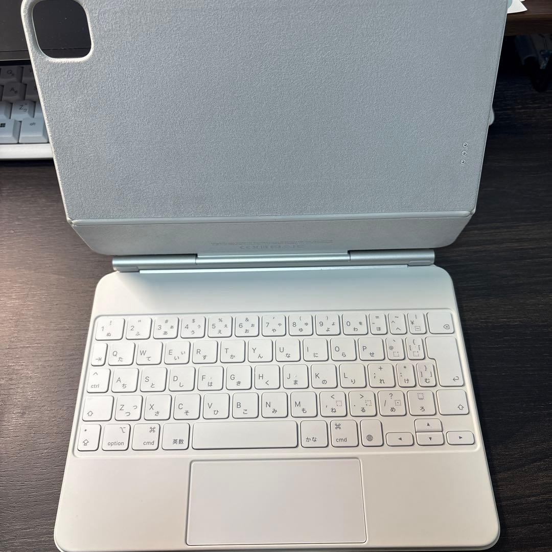 Apple iPadアクセサリー（Magic Keyboard）