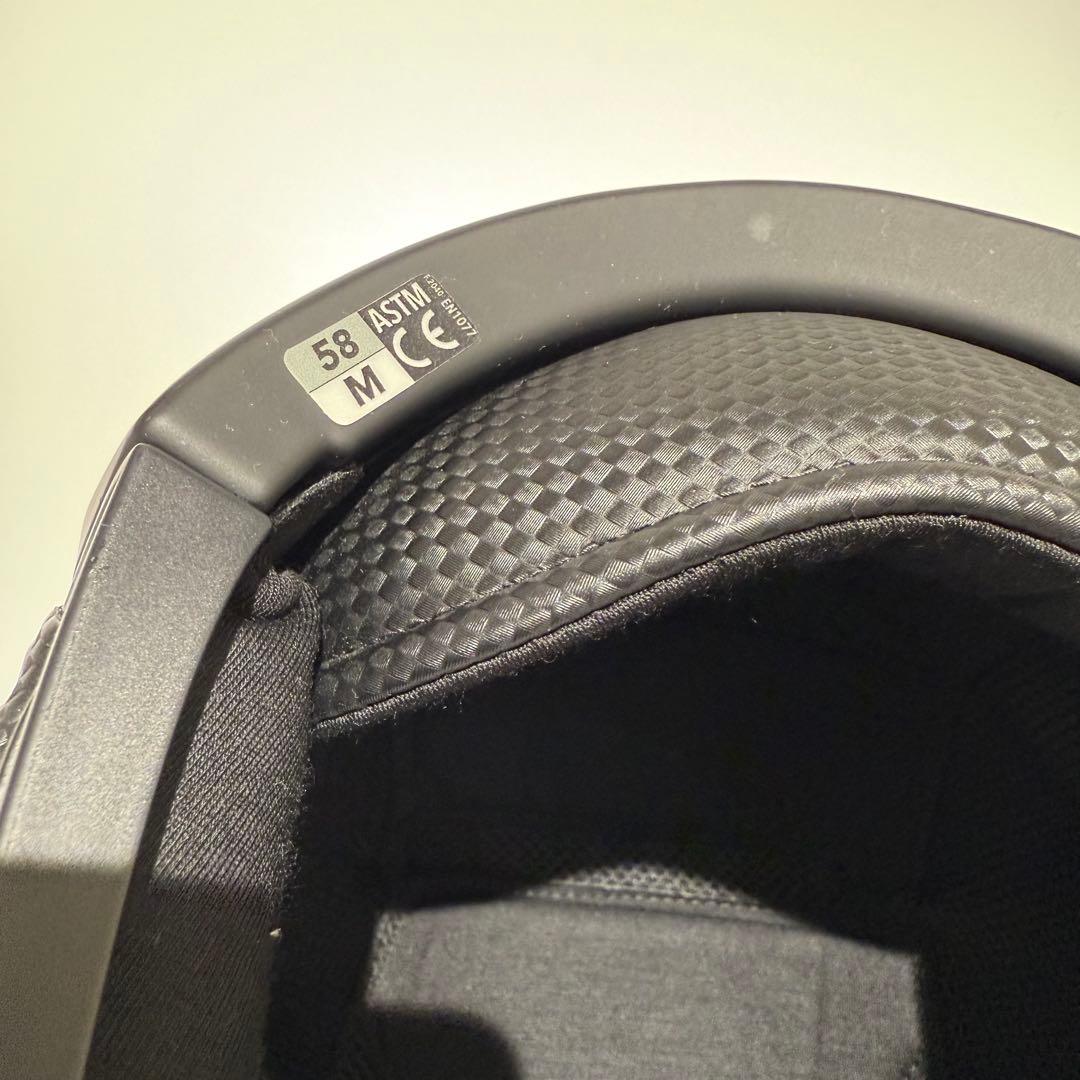 KASK マットブラック ヘルメット バイザー付き　スキーヘルメット