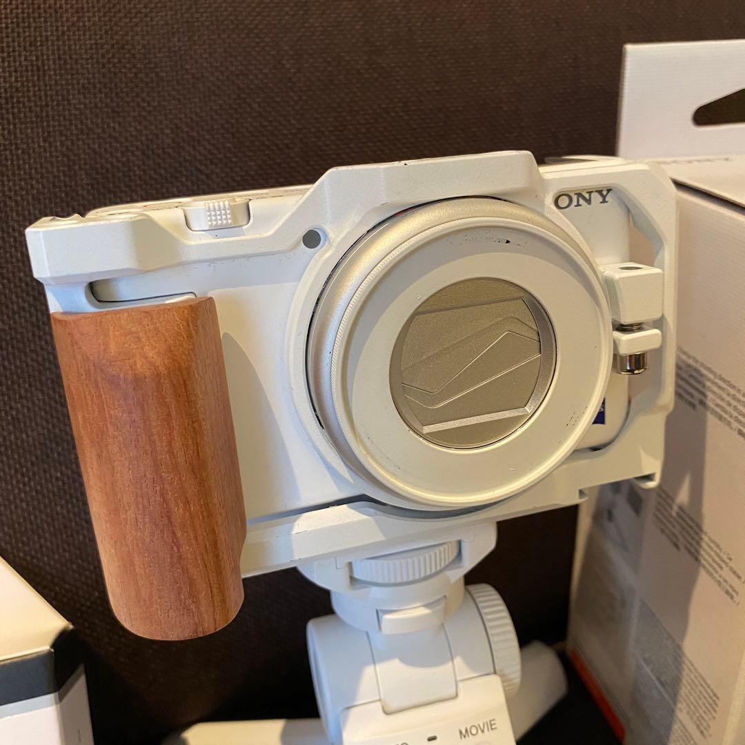 【新品同様】白好きの方へ SONY ZV-1 純正スタンド・映画風撮影レンズ付き