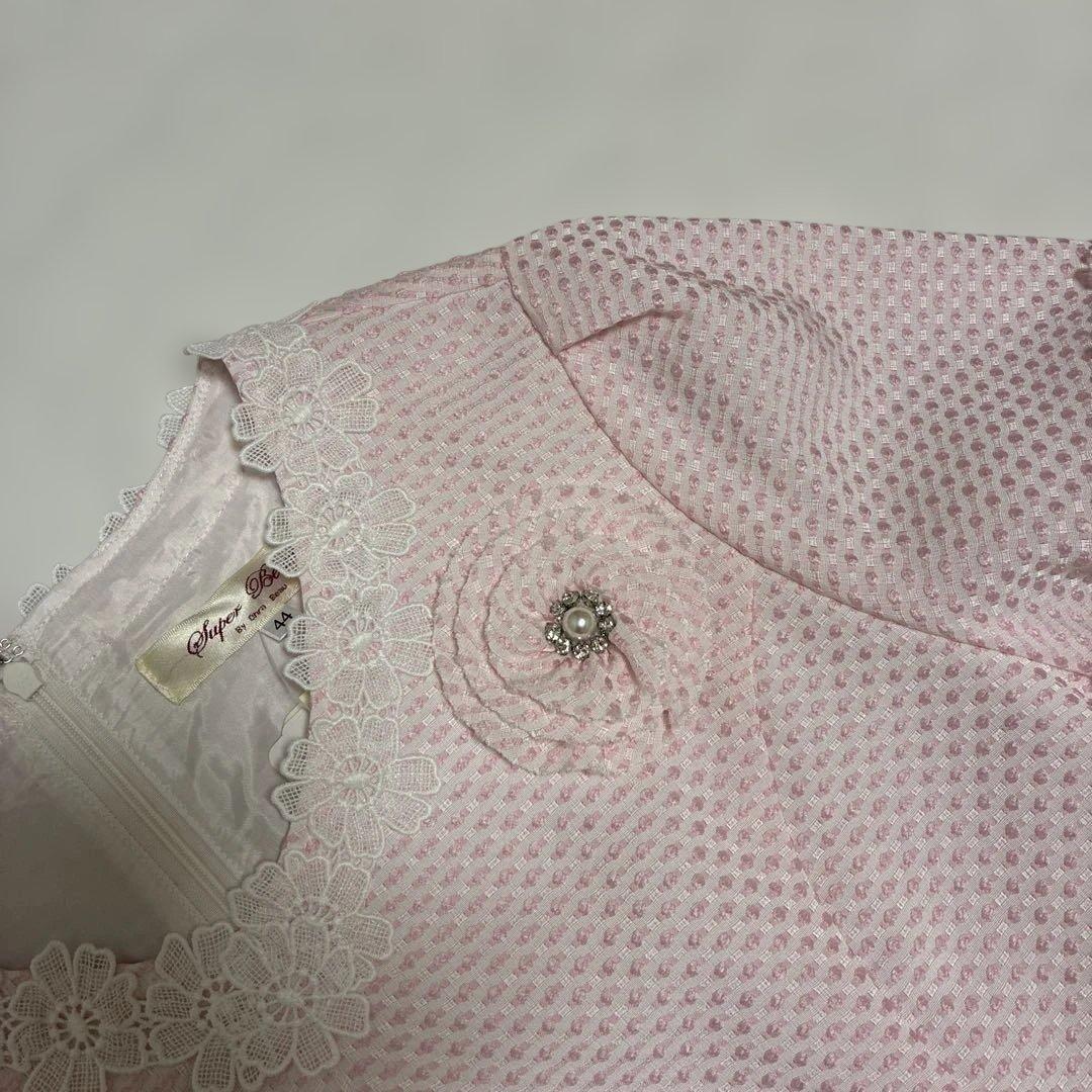 スーパービューティー☆44☆新品タグ付きお花レースとコサージュの可愛いワンピース