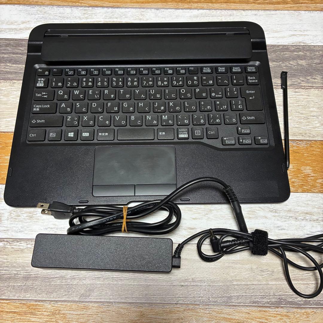 Win11搭載 FUJITSU arrows Q7311/FE キーボード付