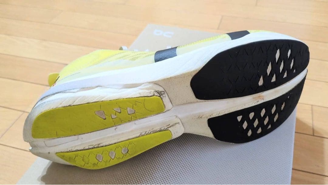 Cloudboom Strike クラウドブーム ストライク ランニングシューズ