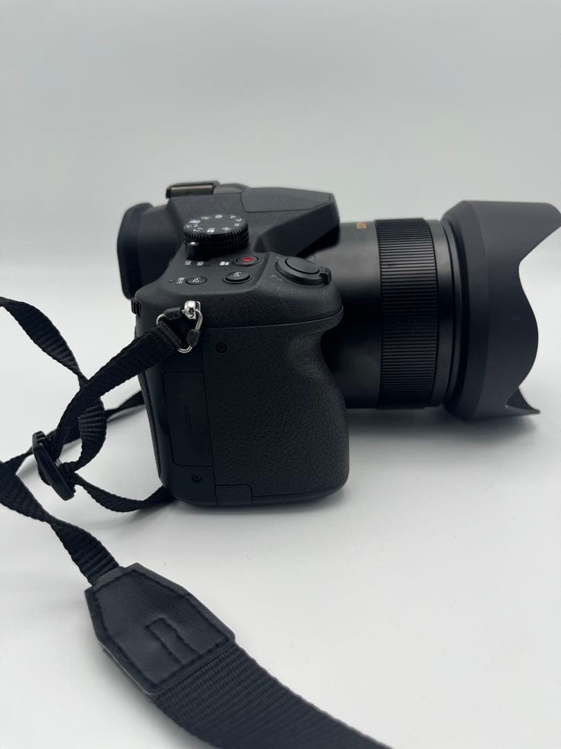 Panasonic DMC-FZ1000 4Kデジカメ 付属品充実