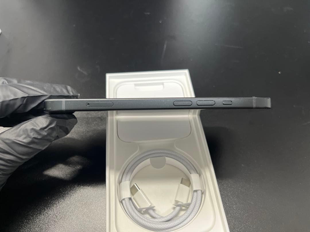 【美品】iPhone15 128GB SIM無 87% 箱付 初期化5000円引