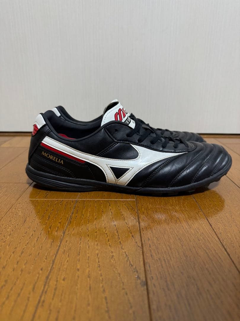 【美品】MORELIA トレーニングシューズ　黒　27cm