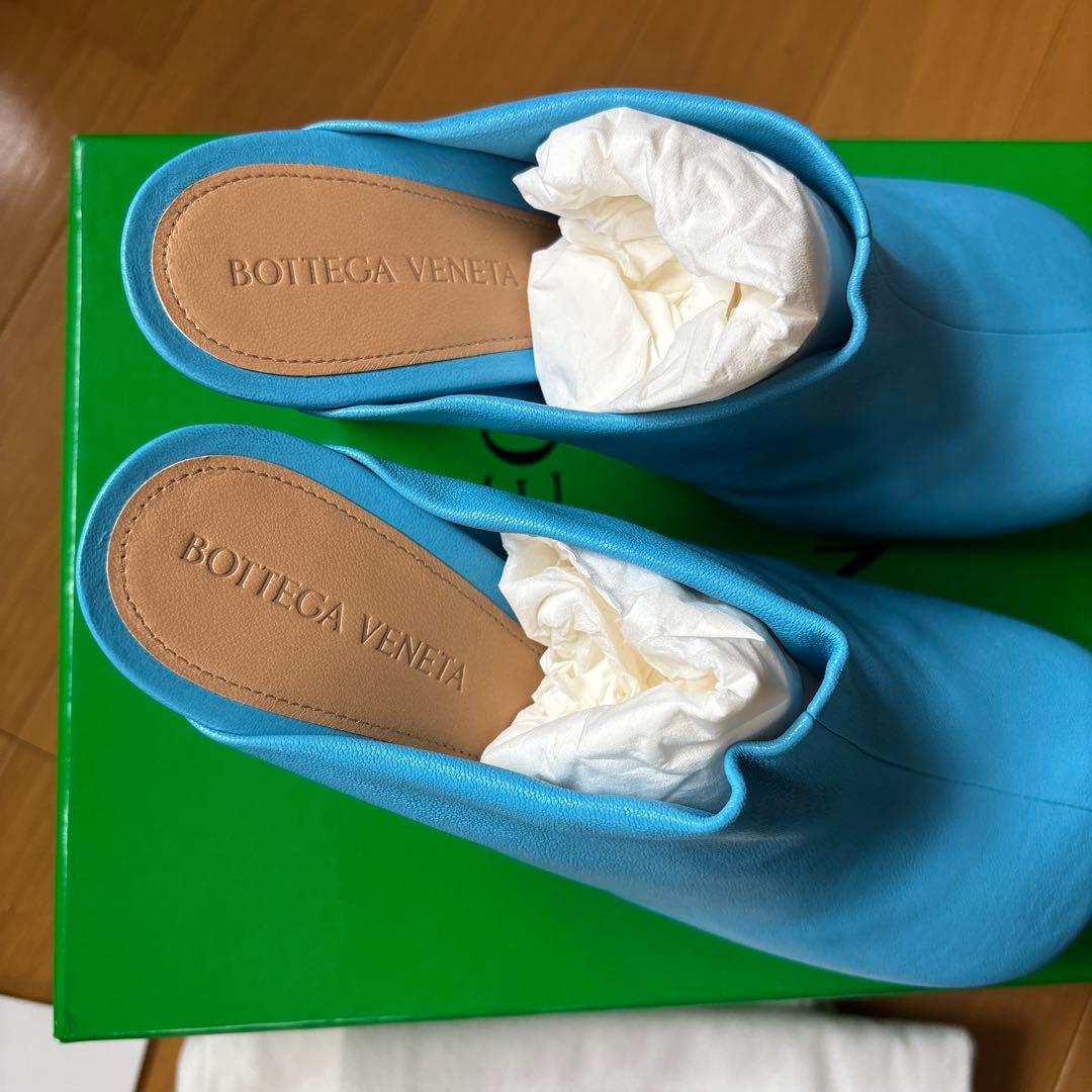 BOTTEGA VENETA 水色ミュールヒール
