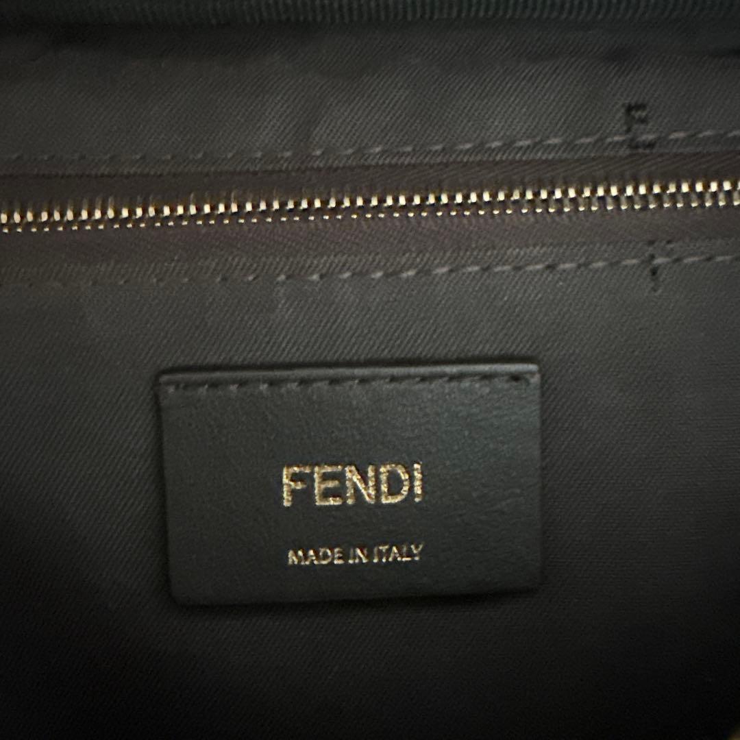 nana　FENDI ROMA ボディバッグ　フェンディ フィラ