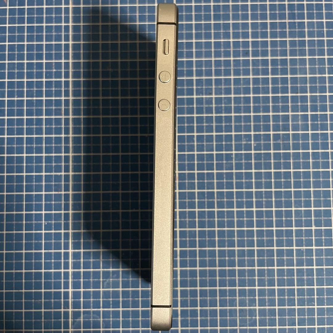 iPhone SE 第1世代　128GB スペースグレイ