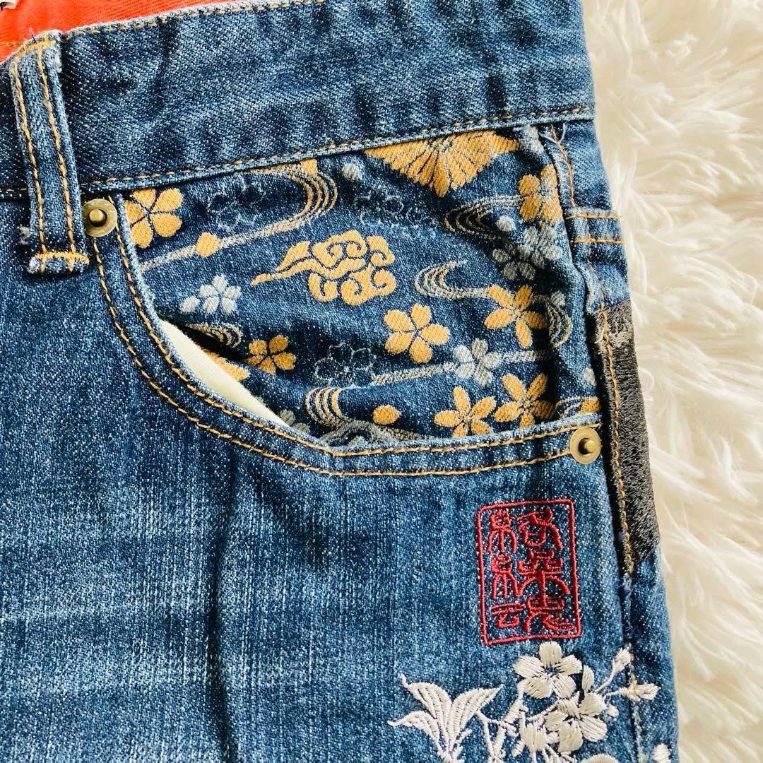 【超美品】絡繰魂 デニムパンツ 34 家紋 刺繍 和柄 鷲 鷹 ジーンズ