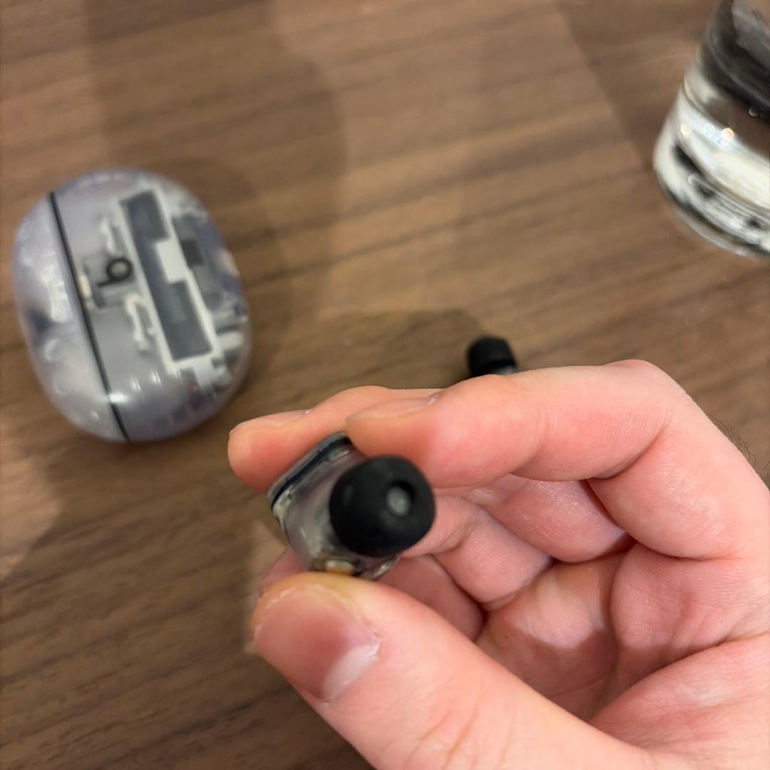 イヤホン beats studio buds +