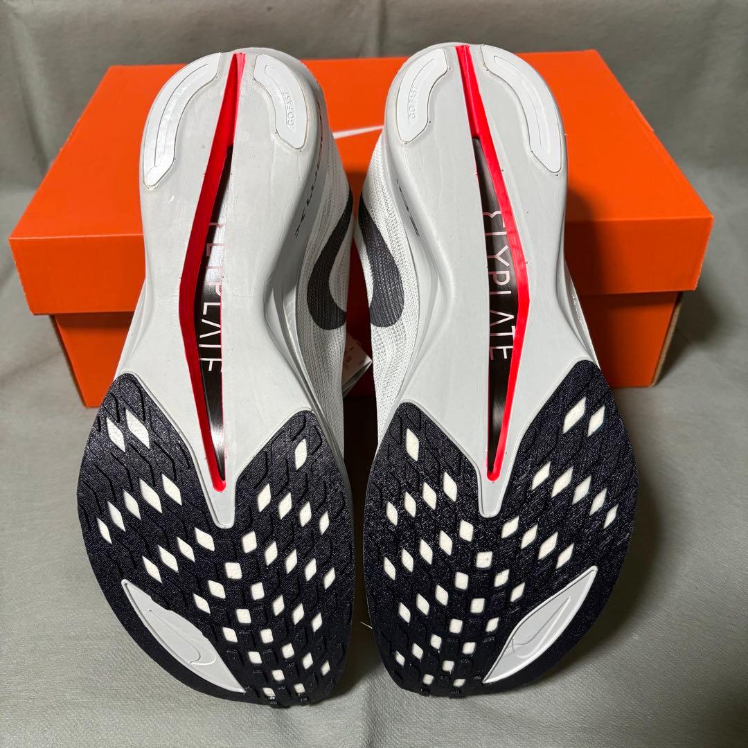 ナイキ　ストリークフライ2 ホワイト　ブラック　白　黒　ランシュー　26.5