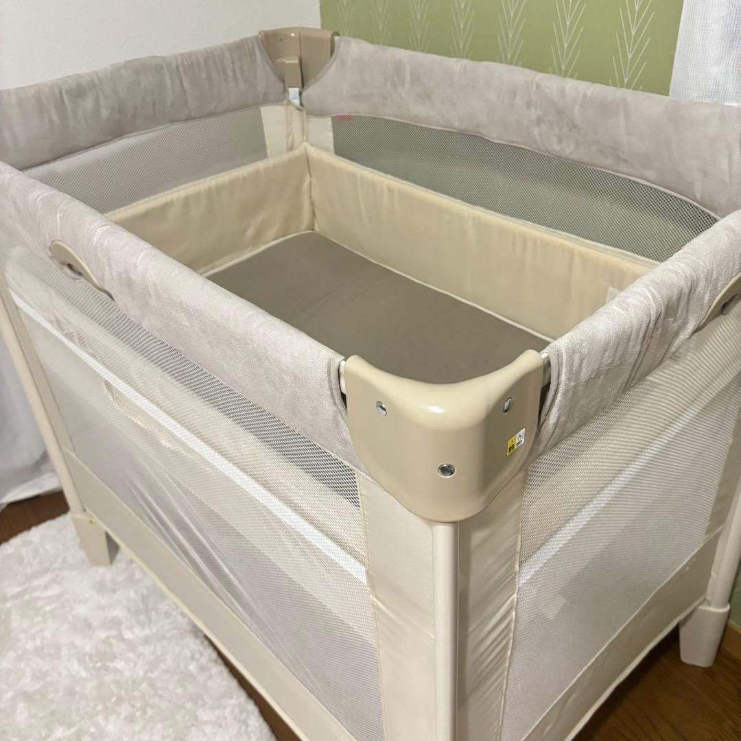 ＊美品＊アップリカ　ココネルエアープラス　AB ベビーベッド