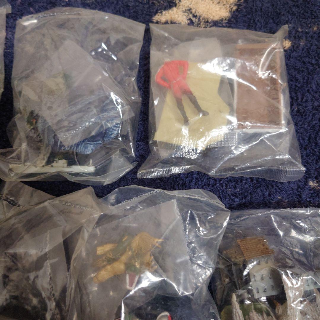 d*3様 ウルトラ怪獣名鑑　史上最大の侵略など　13種　まとめて