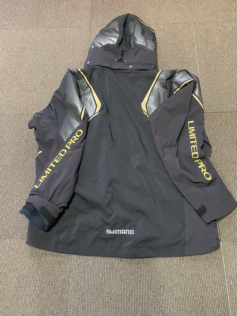 シマノ　リミテッドプロ　RB-111U ゴアテックス　ウォームレインスーツ