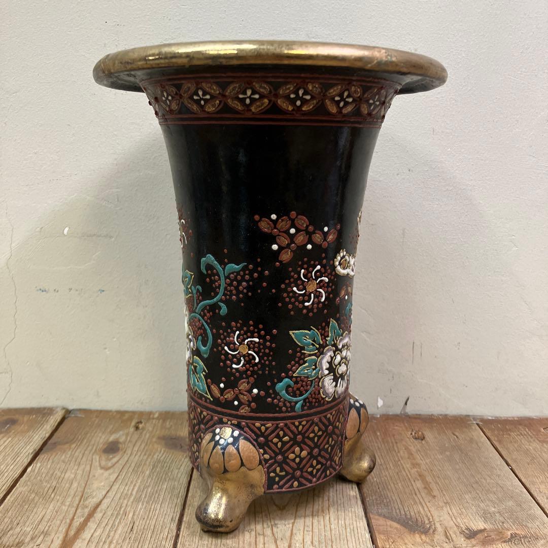 C-壁 花瓶 骨董品 黒地 時代物 黒釉 牡丹 花柄 インテリア モダン 和小物