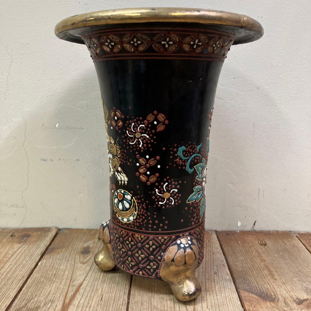 C-壁 花瓶 骨董品 黒地 時代物 黒釉 牡丹 花柄 インテリア モダン 和小物