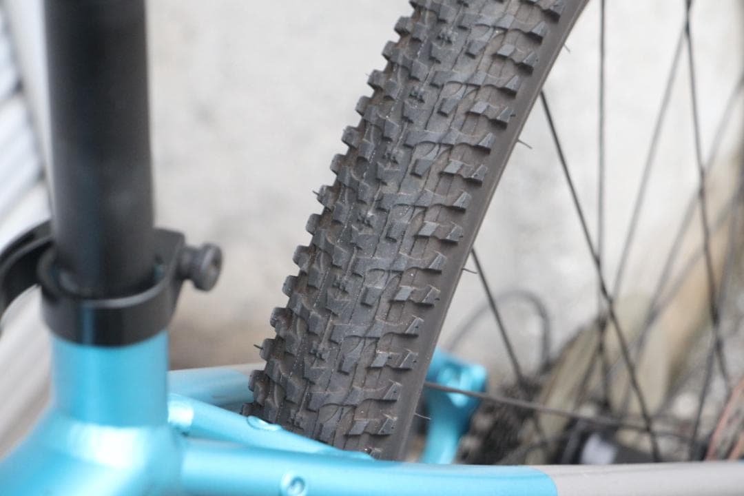 引き取り限定♪ジャイアント♪グラビエ♪ブロックタイヤでオフロードも走れます♪