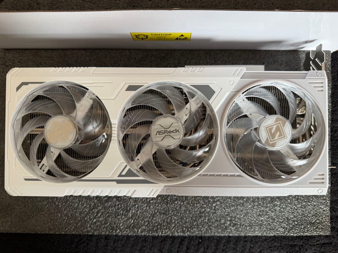 グラフィックボード・グラボ・ビデオカード Asrock Radeon RX9070XT SL 16GB