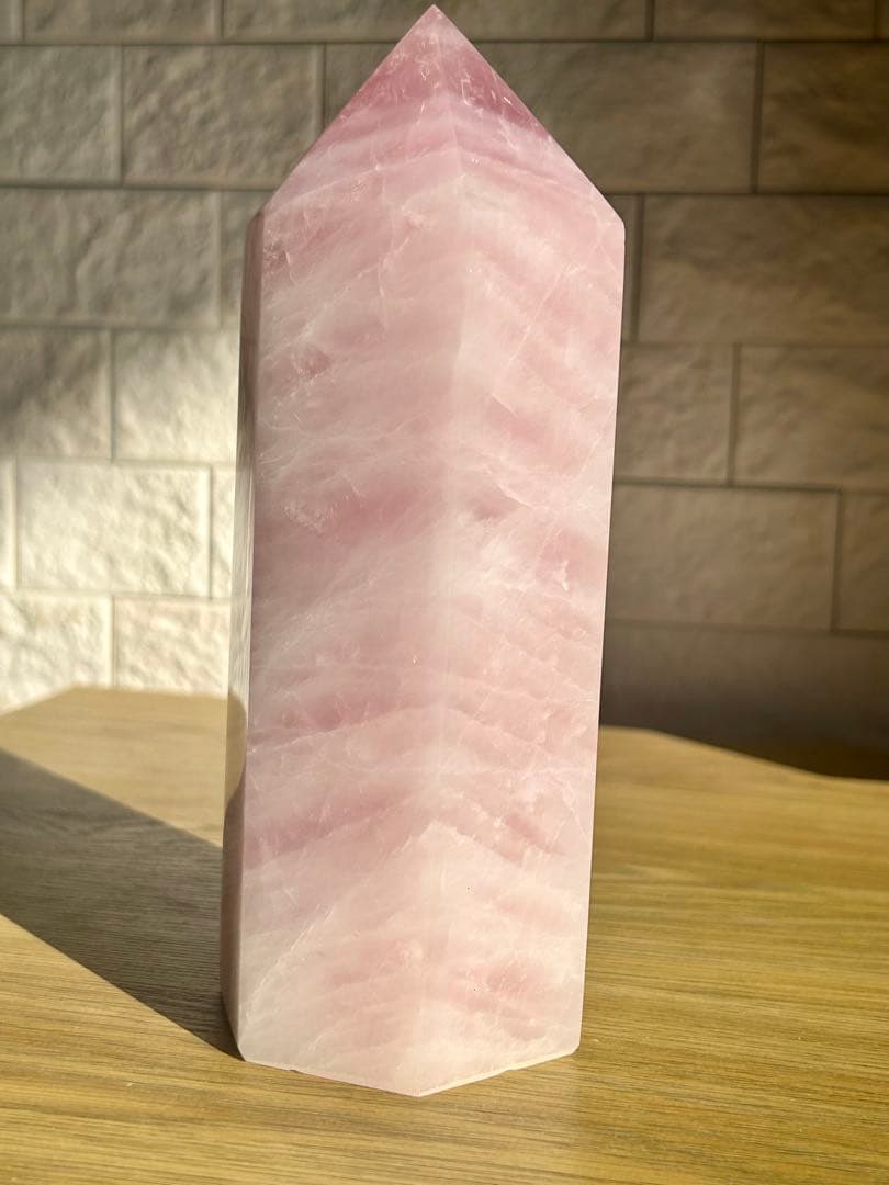 ローズクォーツ　ポイント　六角柱　約1.2キロ