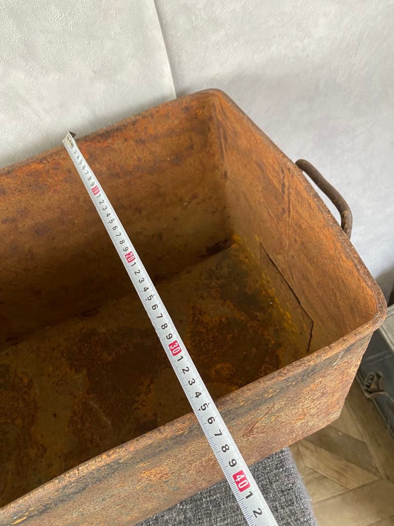 持手付鉄製ボックス　収納缶　古道具