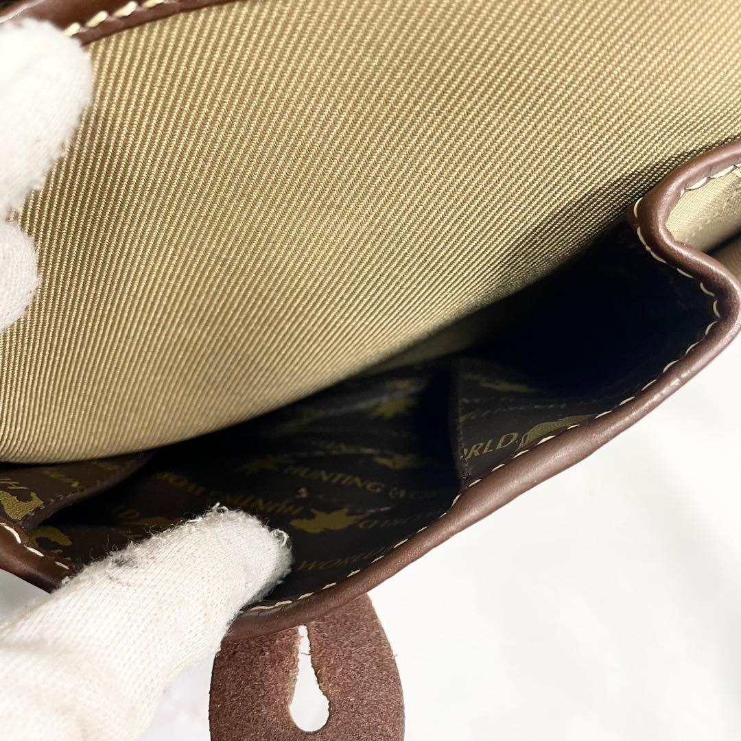 ハンティングワールド サファリトゥデイ メッセンジャーバッグ 大容量 多機能 茶