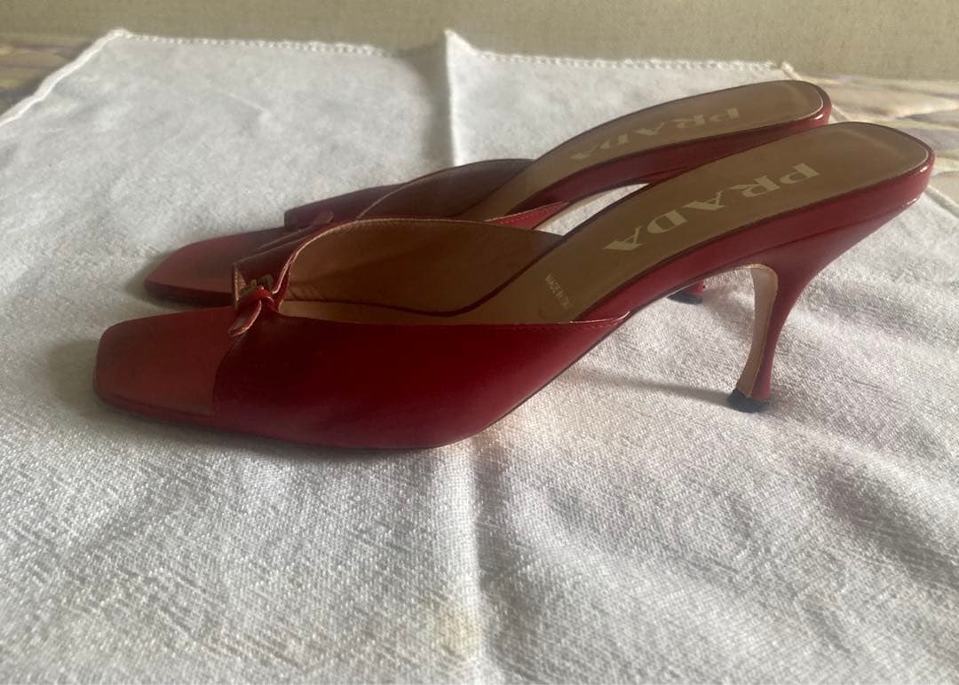 PRADA プラダ　レッド ミュール 高ヒール オープントゥ
