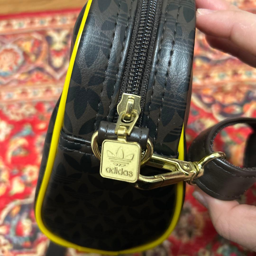 【大人気　日本完売品　新品】adidasミニボウリングバッグ モノグラム