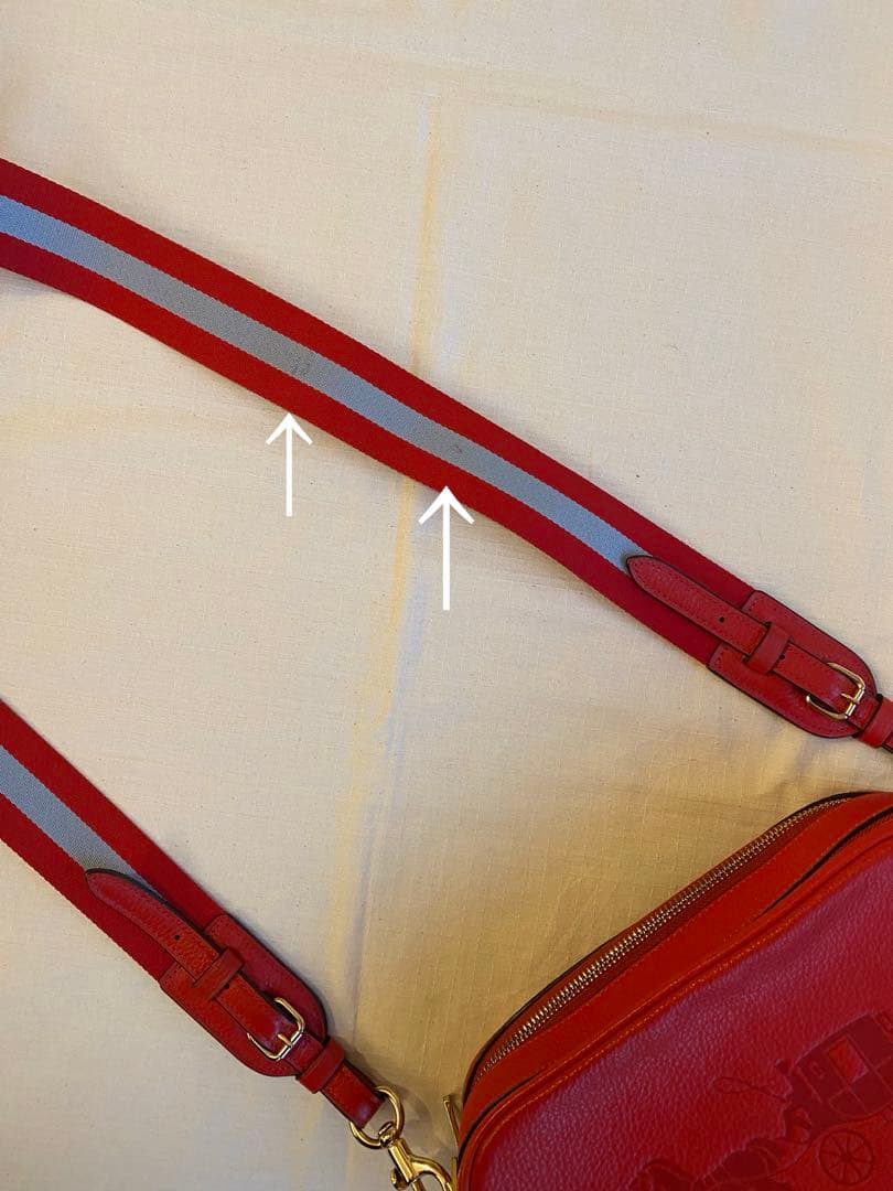 COACH レッド ショルダーバッグ