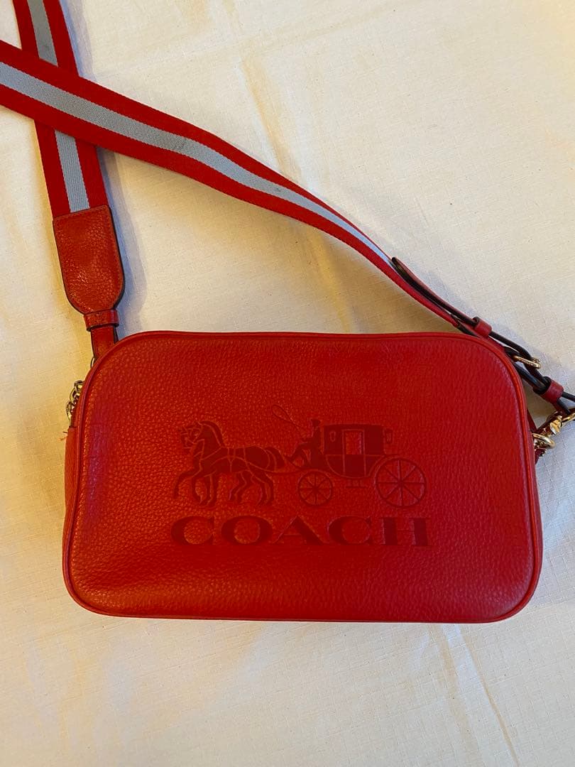 COACH レッド ショルダーバッグ