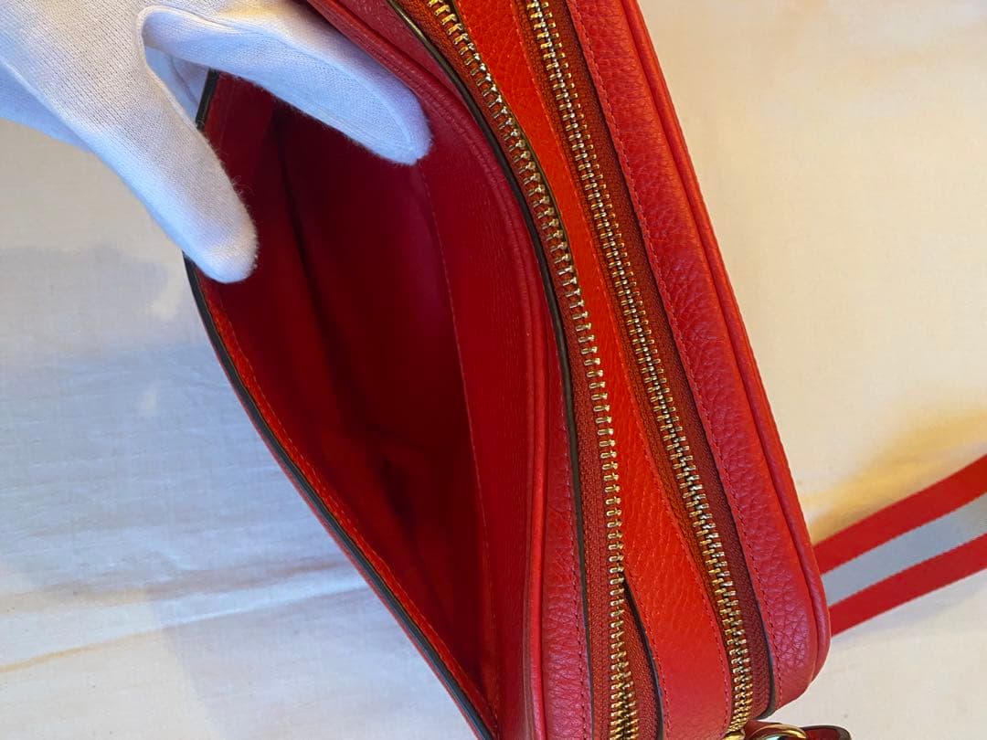 COACH レッド ショルダーバッグ