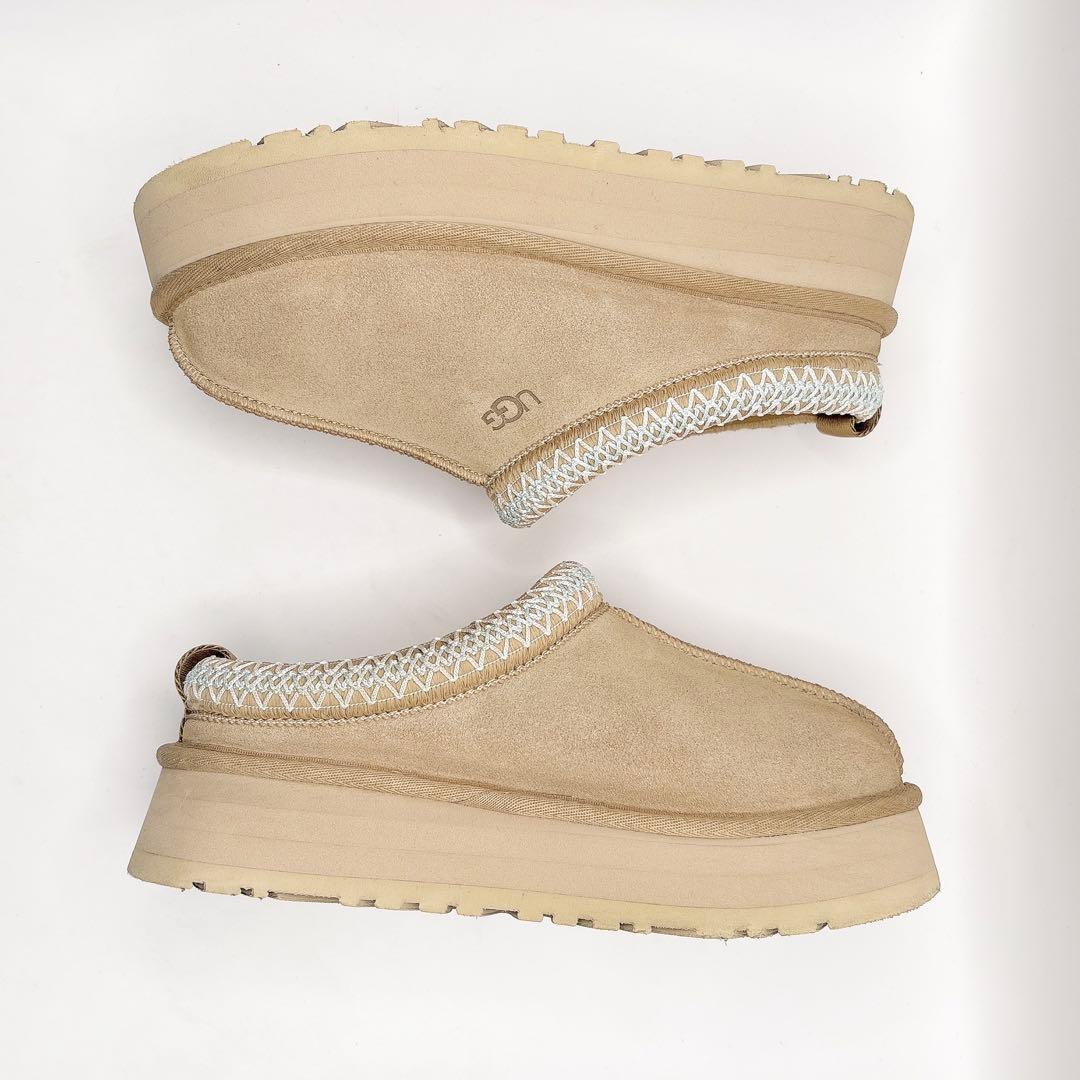 【人気】UGG Tazz sand ベージュ 23 厚底 スリッポン
