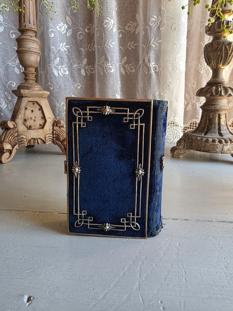 貴重　フランスアンティーク　1855年　ミセル　アヴェマリアのモノグラム 祈祷書