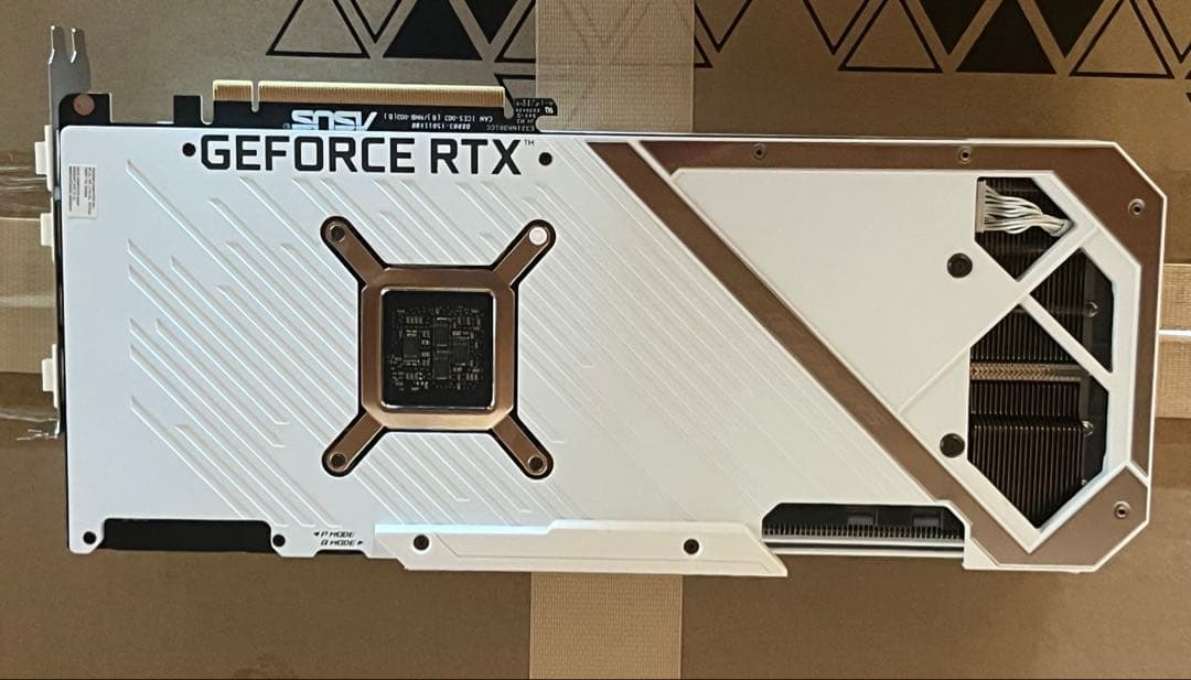 【週末割引】ROG STRIX RTX3070 WHITE V2 LHR美品