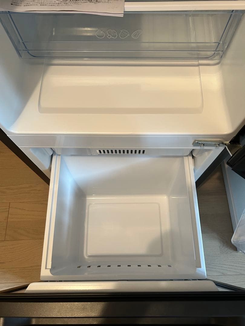 【大幅値下げ】冷蔵庫/2022年製/Hisense/162L/床保護シートつき