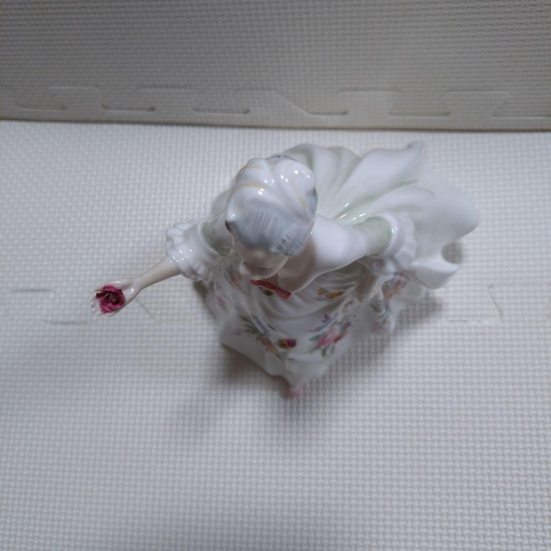 ロイヤルドルトン　ダイアナ　フィギュア