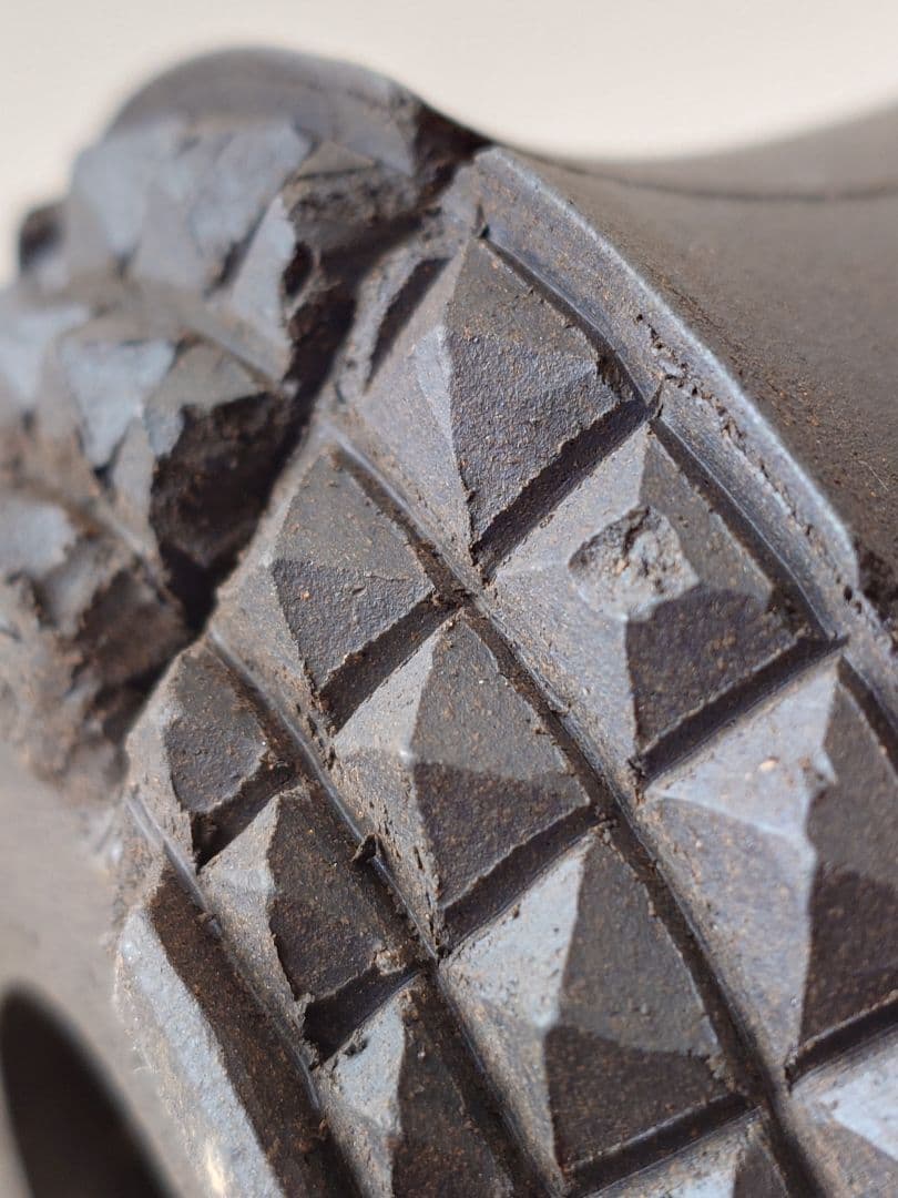 【未使用】 吉光窯 kikko 「Broken Studs FA」スタッズ 鉢