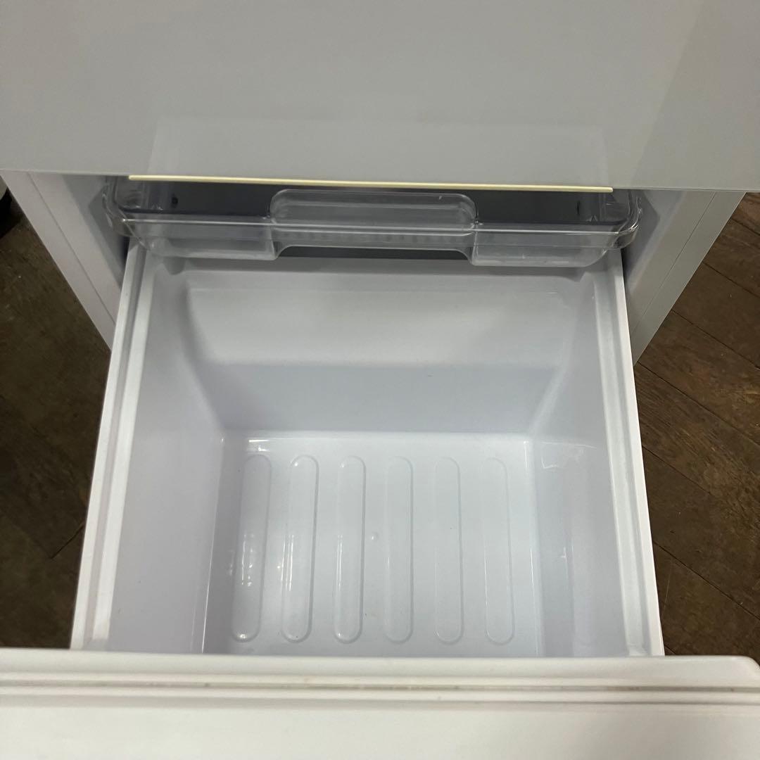 244 SHARP 最新モデル2021年製　ガラスパネル　2ドア冷蔵庫　152L