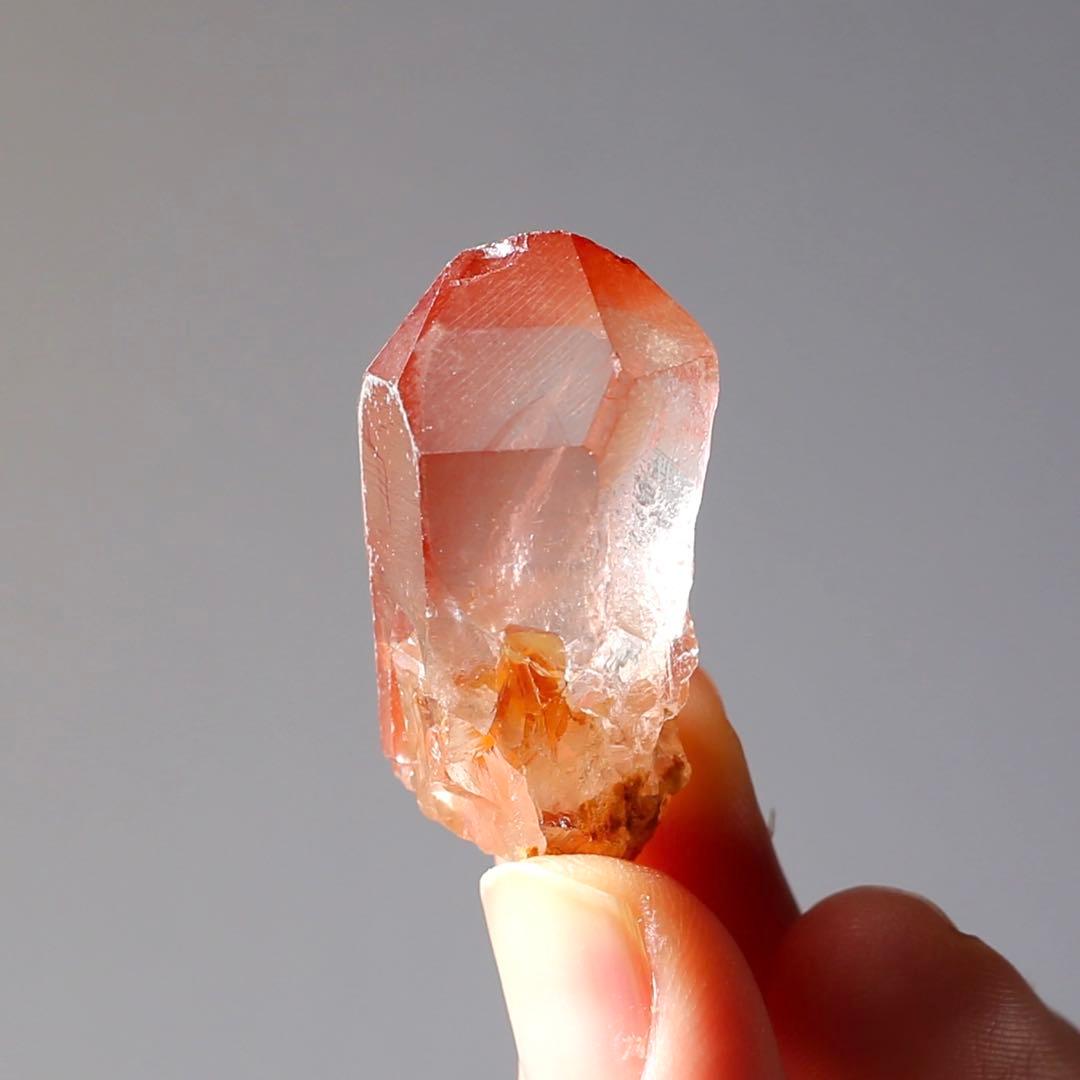 ディープピンクレムリアンシード 天然石 水晶 鉱物 一点物 クォーツ クリスタル