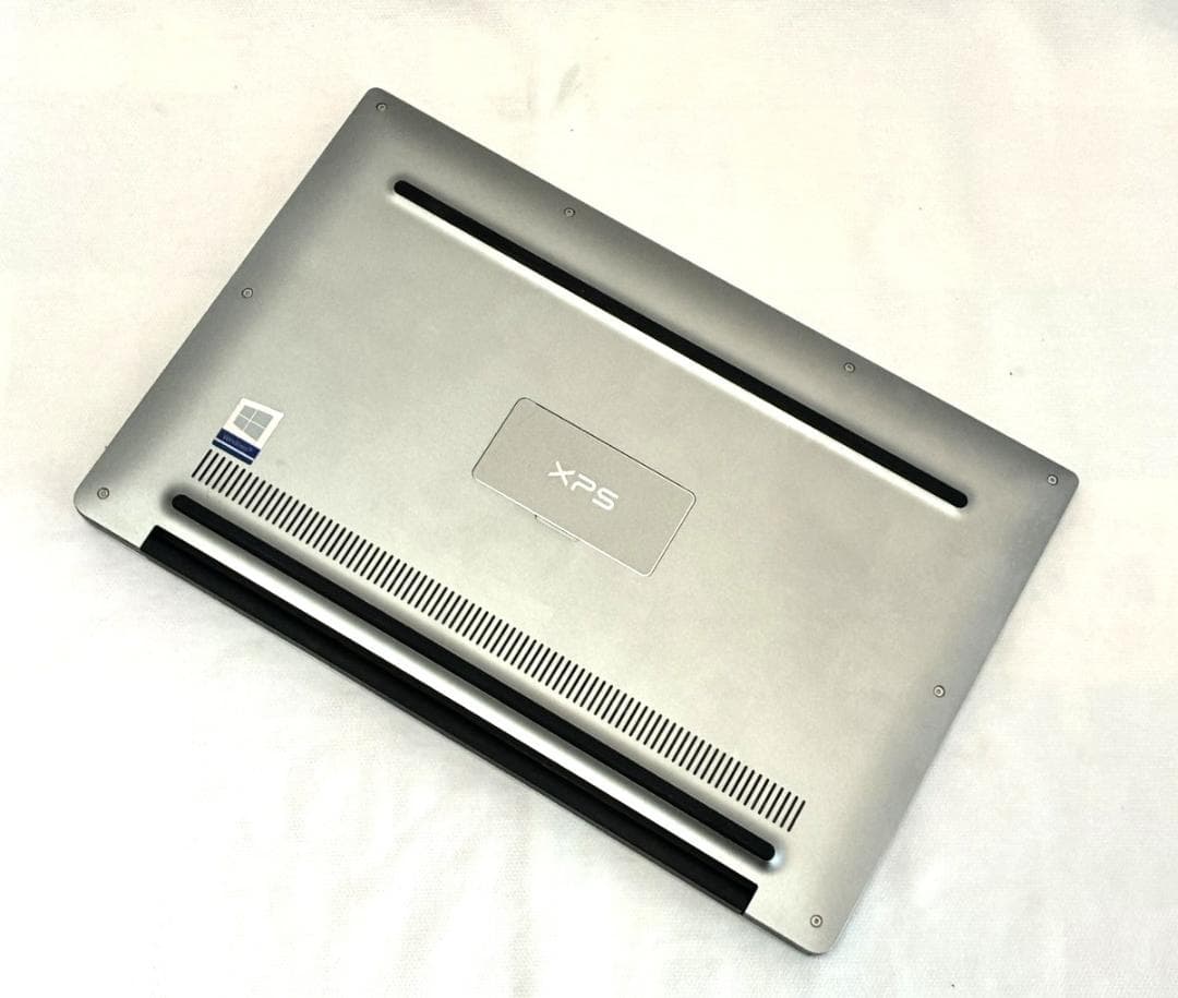 美品 DELL XPS 13 9360 13型 薄型 最上位 i7 8世代