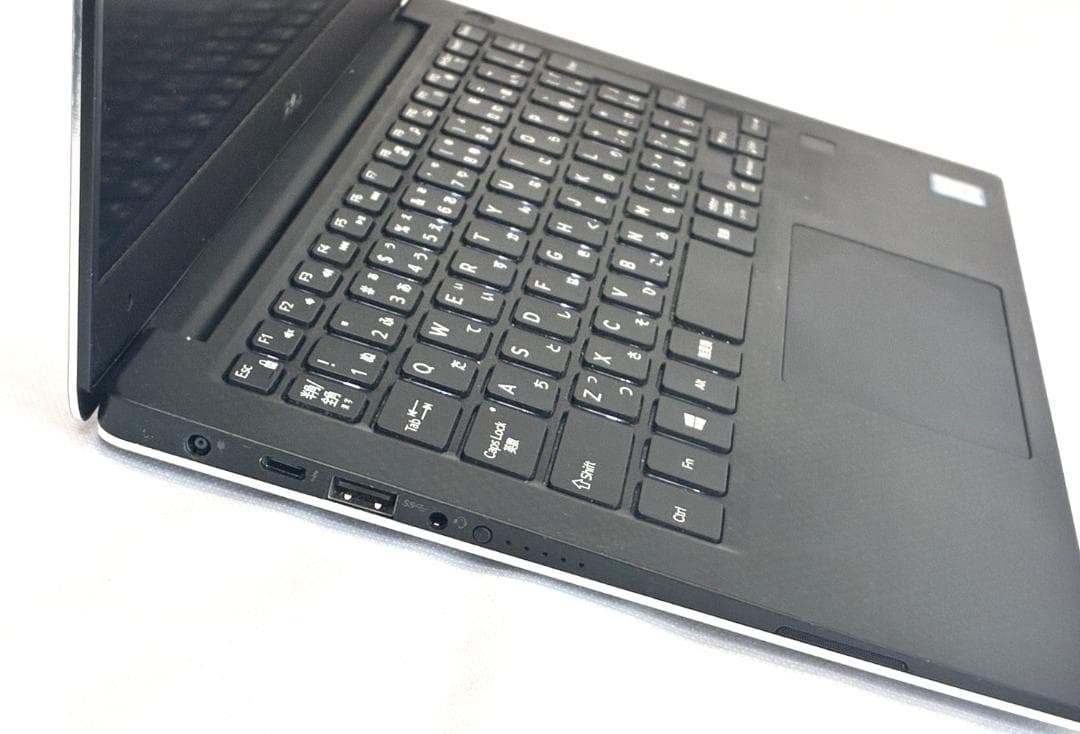 美品 DELL XPS 13 9360 13型 薄型 最上位 i7 8世代