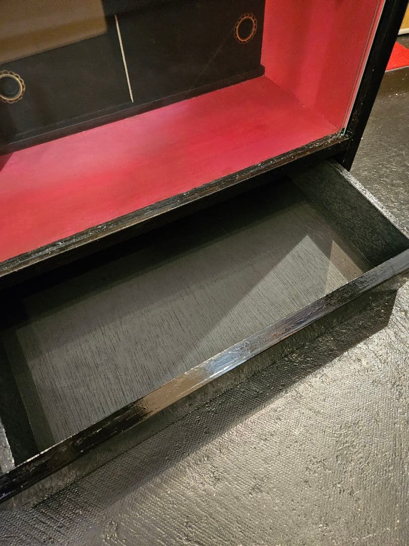 ショーケース　飾り棚　ガラス　引き出し　ブラックピンク　木製　ラック　昭和レトロ