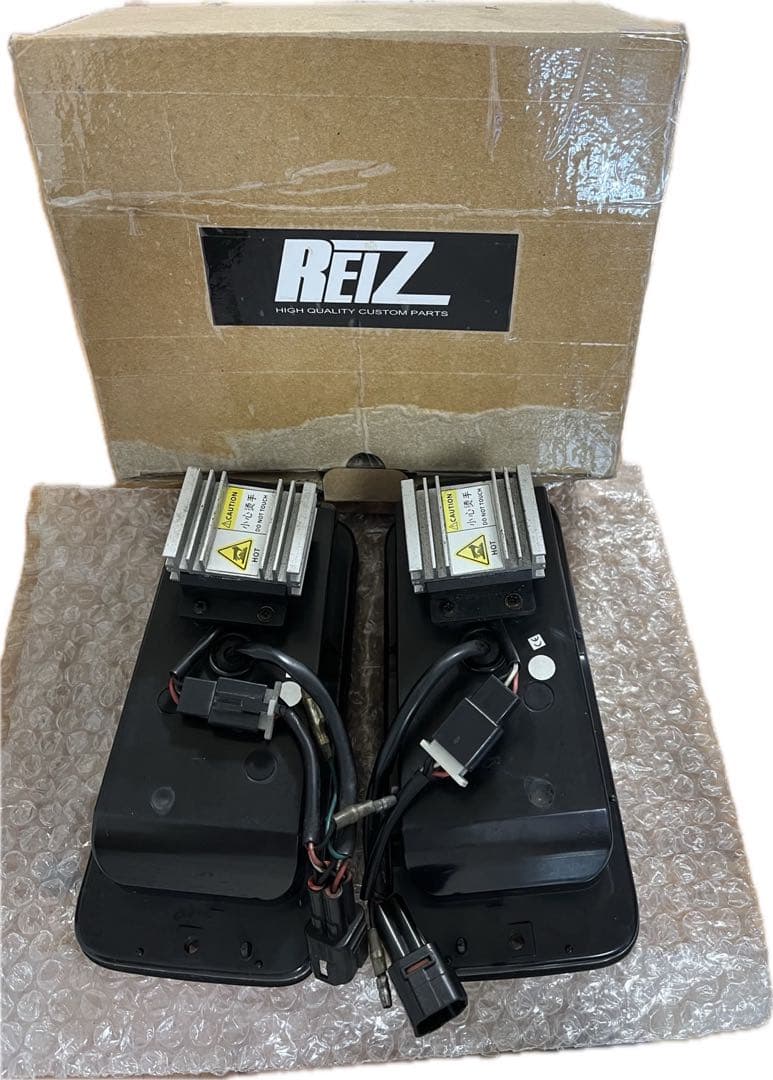 S500系 ハイゼットトラック/ジャンボ フルLEDテールランプスモークREIZ