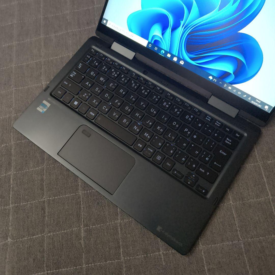 タッチ 美品 Dynabook 超軽量 爆速11世代i7 16GB 512G 3