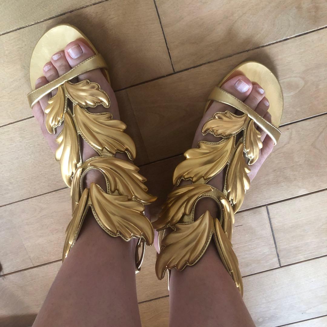 Giuseppe Zanotti ゴールドサンダル36定価205000