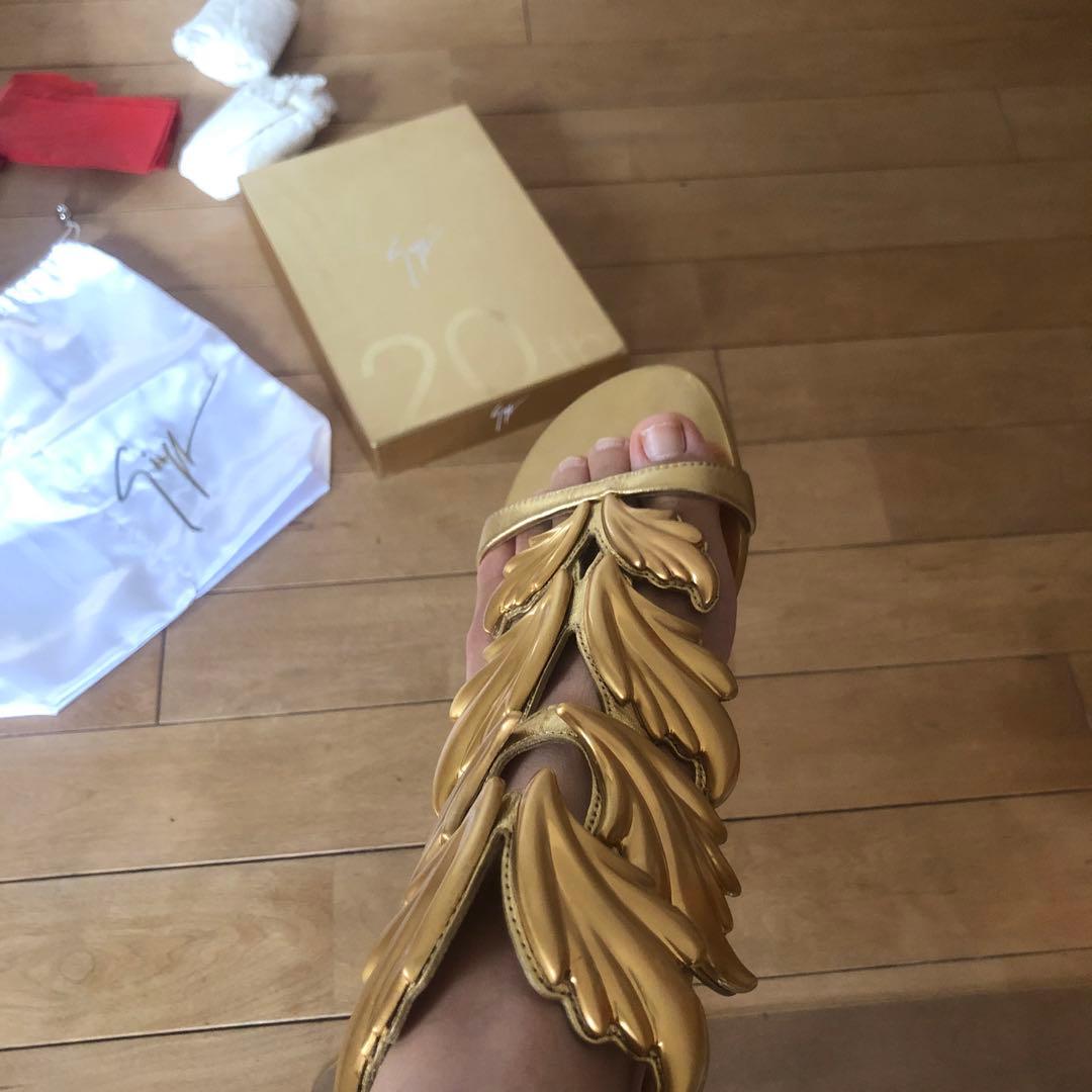 Giuseppe Zanotti ゴールドサンダル36定価205000